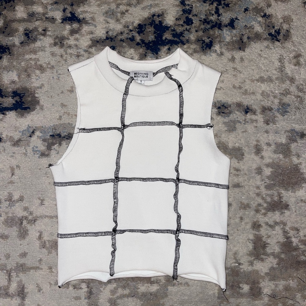 Beginning Boutique Marlia Seamed Top- never worn